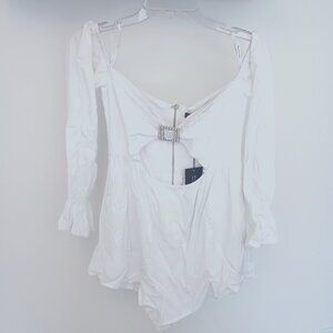 White Fox Boutique NWT Lightweight Ruffle cutout off shoulder Glam Bodysuit med